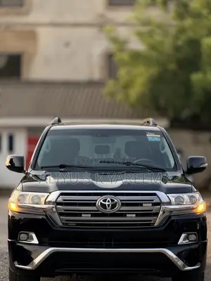Toyota Land Cruiser 4.0 V6 GX-R 2010 Black