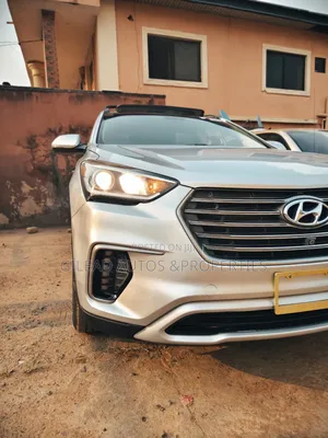 Hyundai Santa Fe SE Ultimate FWD 2018 Silver