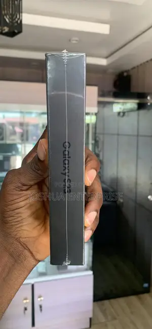New Samsung Galaxy S23 256 GB Gray