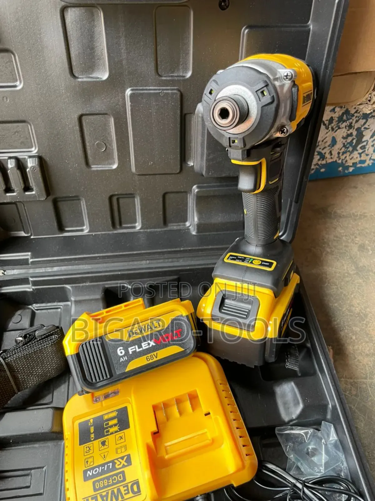 Screwdriver Machine (2batteries)