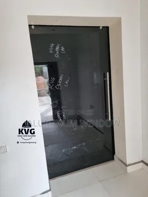 Shower Cubicle Frameless/ Frameless Structural Window