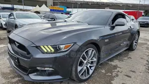 Ford Mustang GT Premium Fastback 2017 Gray