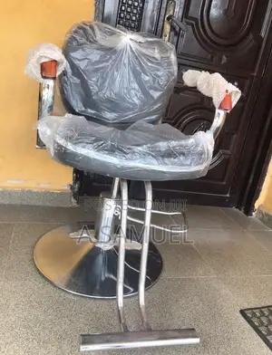 Brand New Barber Salon Chair (Hydraulic) – Very Solid