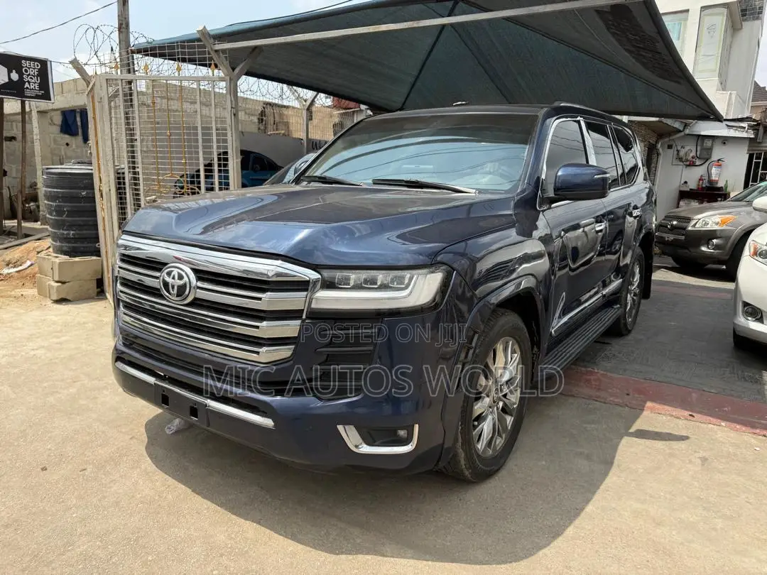 2013 Toyota Land Cruiser