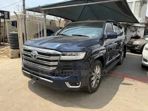 Toyota Land Cruiser 2013 Blue