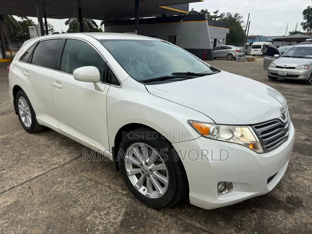 Toyota Venza 2011 White