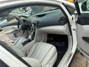 Toyota Venza 2011 White