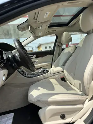 Mercedes-Benz E300 2018 Blue