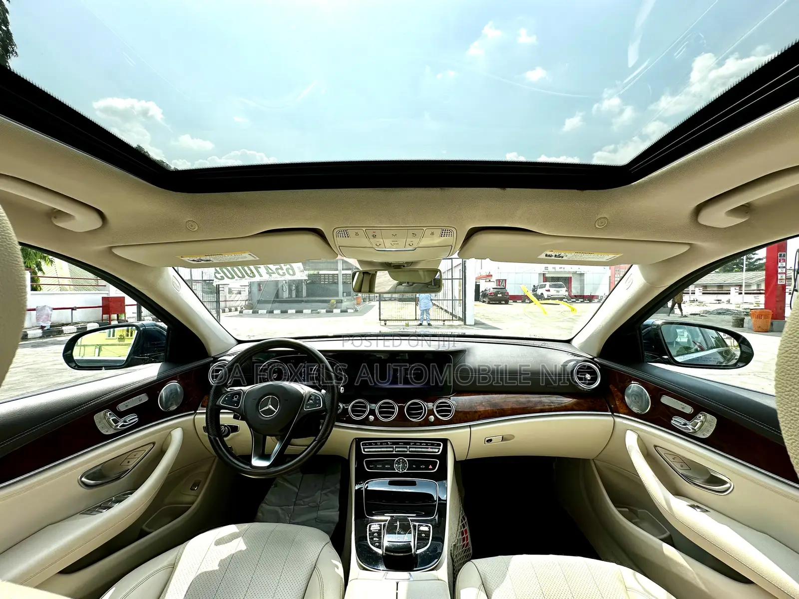 Mercedes-Benz E300 2018 Blue