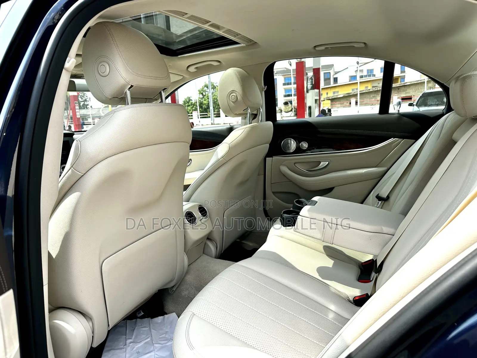 Mercedes-Benz E300 2018 Blue