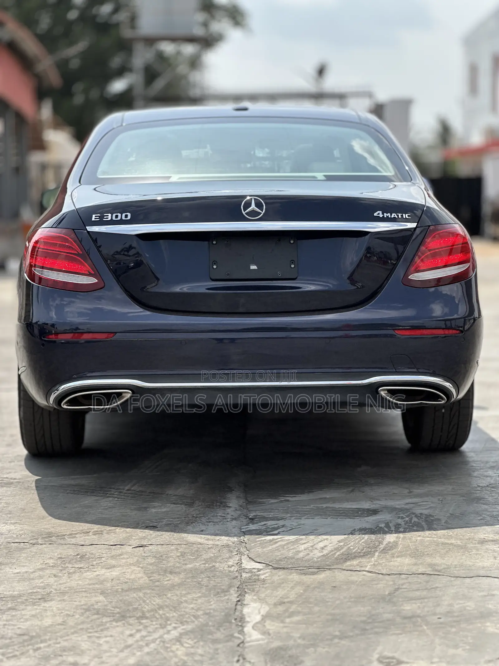 Mercedes-Benz E300 2018 Blue