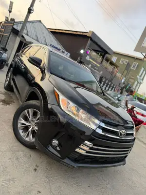 Toyota Highlander 2016 Black
