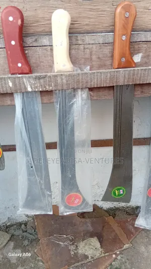 Crocodile Cutlass