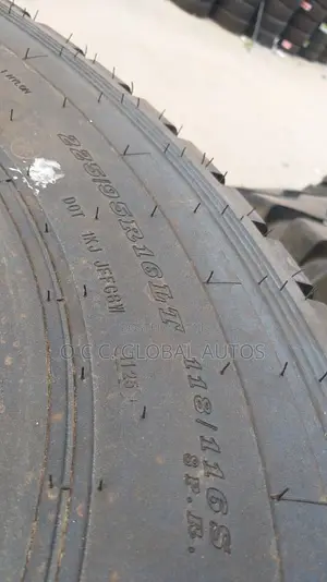 China Tire 🛞 225/ 95r/ 16 Lt