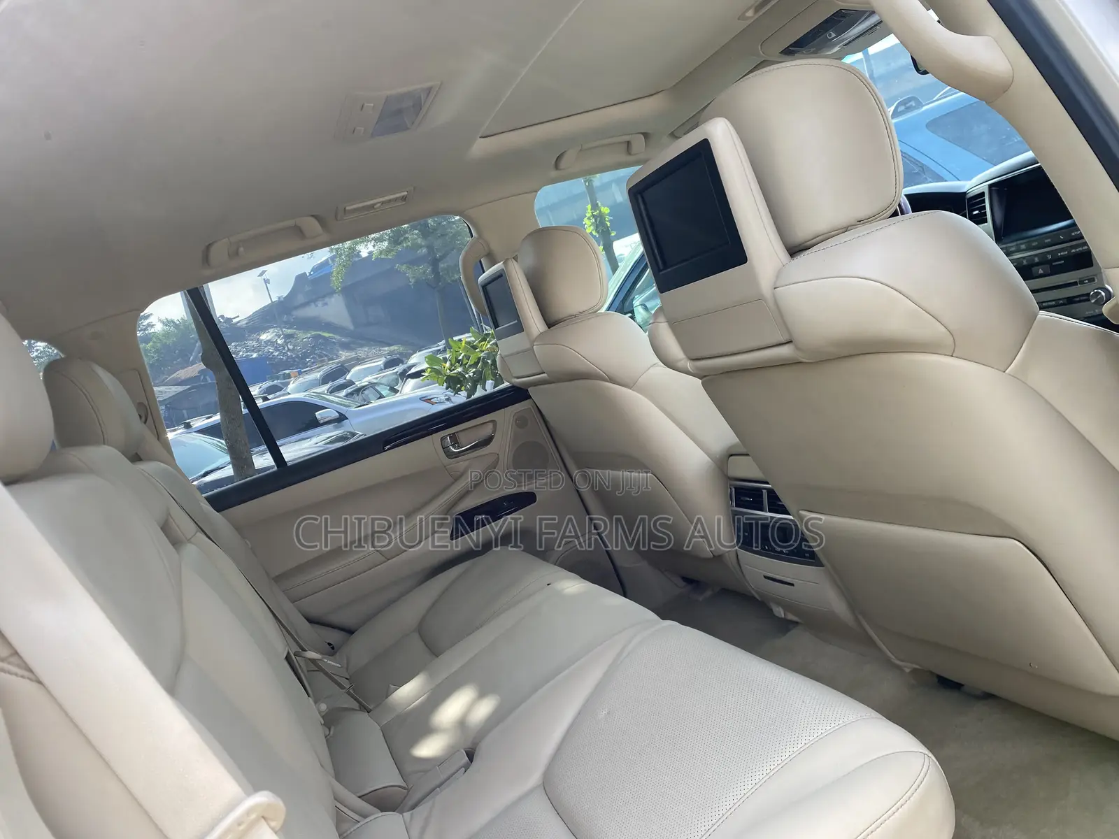 Lexus LX 570 AWD 2015 Gold