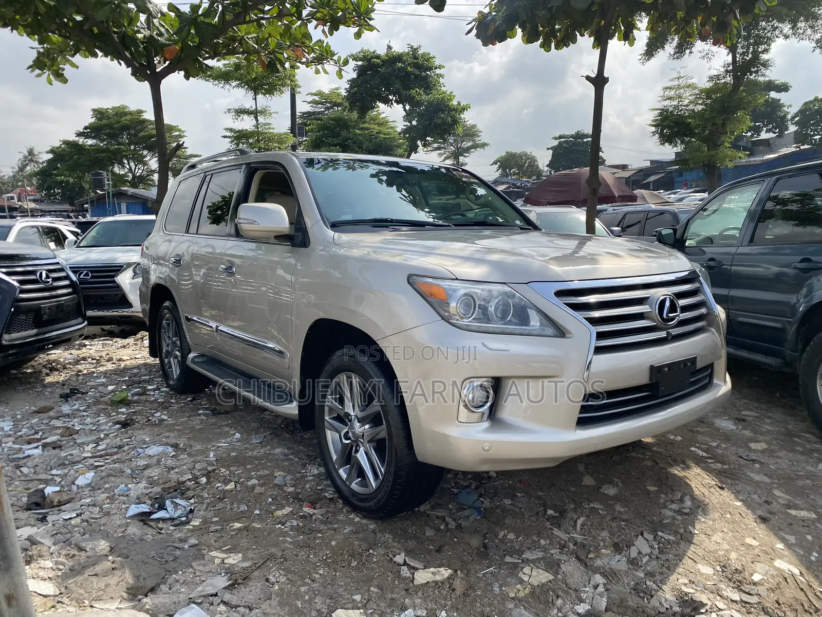 Lexus LX 570 AWD 2015 Gold