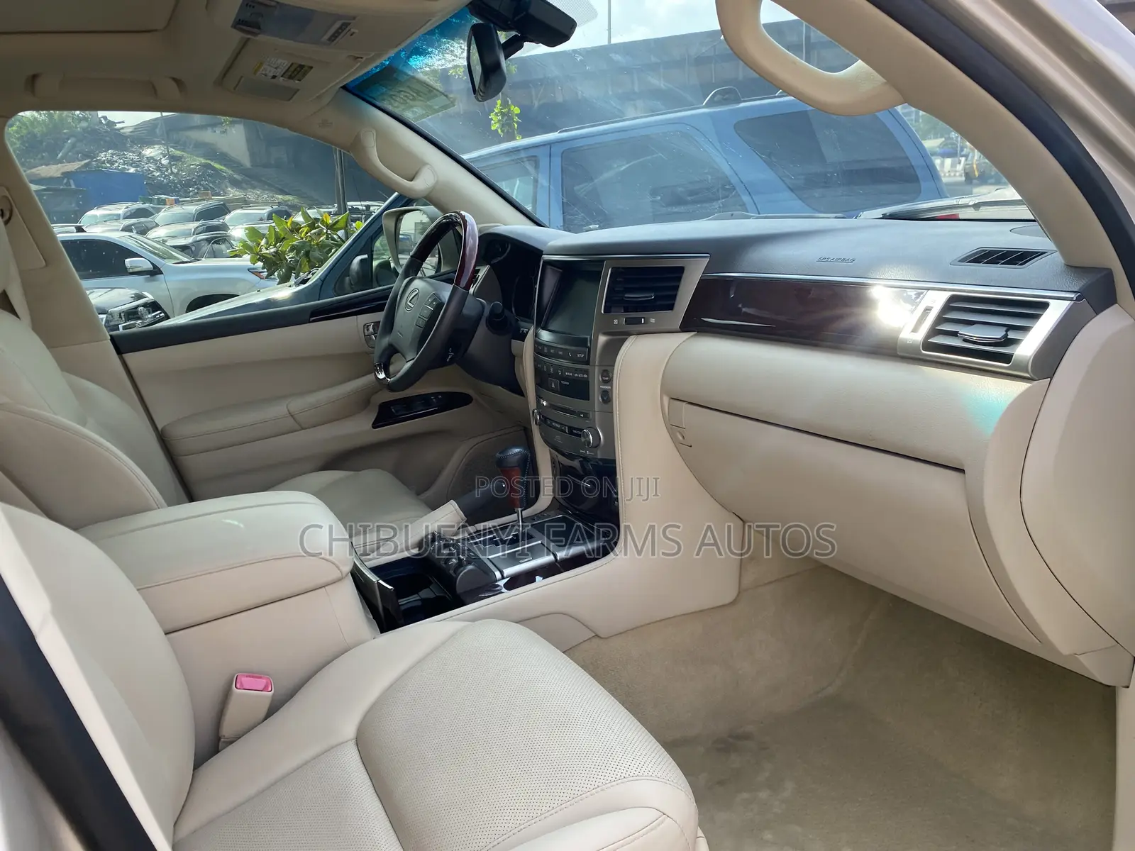 Lexus LX 570 AWD 2015 Gold