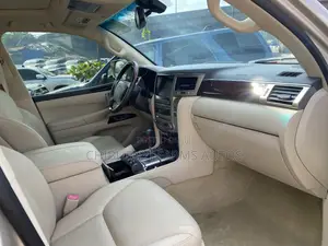 Lexus LX 570 AWD 2015 Gold