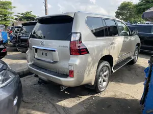 Lexus GX 460 2012 Gold