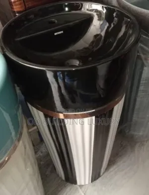 Ceramic Standing Wash Basin