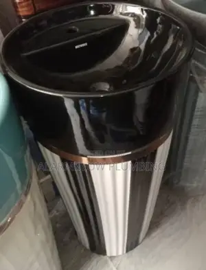 Ceramic Standing Wash Basin