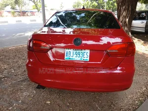 Volkswagen Jetta SE 2011 Red