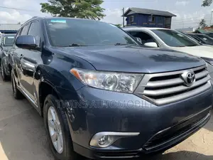 Toyota Highlander Limited 3.5l 4WD 2013 Blue
