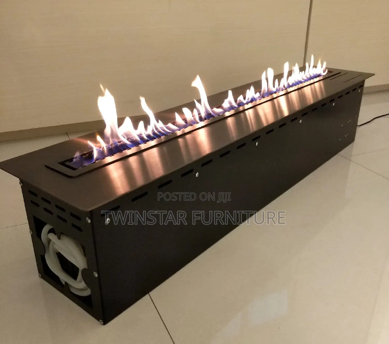 Modern Electric Fireplace Lights With Real Fire Generated by Ethanol