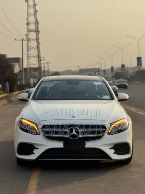 Mercedes-Benz E400 2019 White