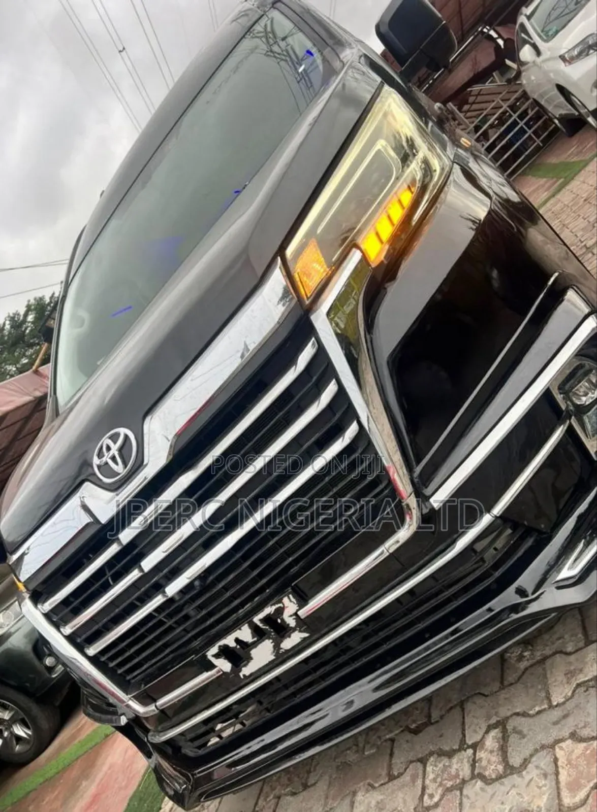Toyota HiAce 2022 Black