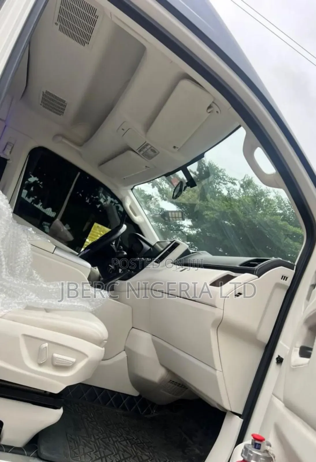Toyota HiAce 2022 Black