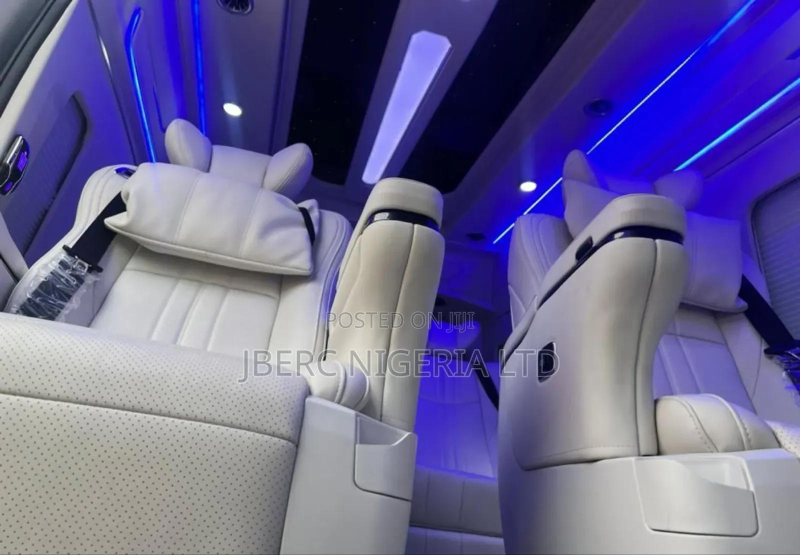 Toyota HiAce 2022 Black
