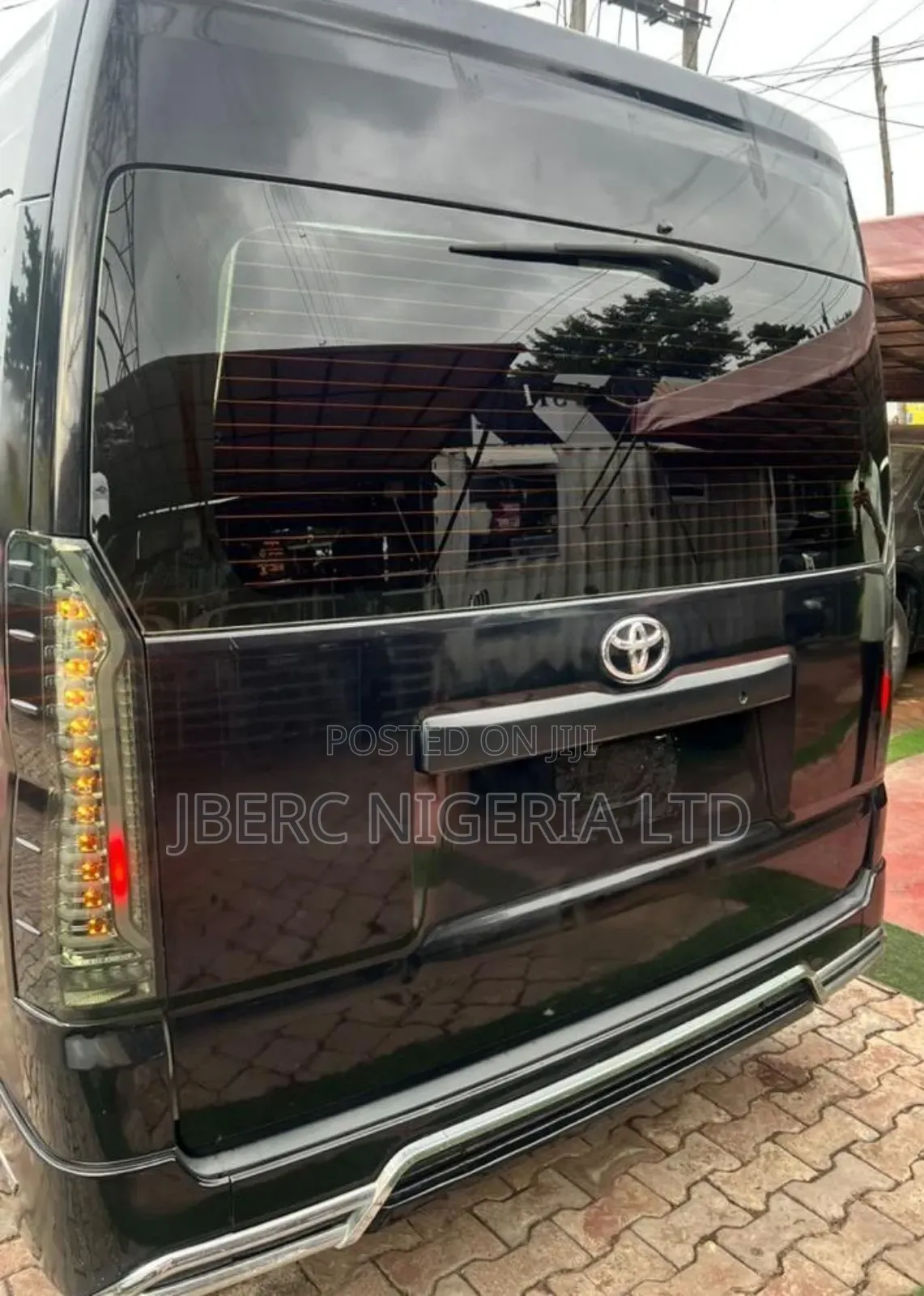 Toyota HiAce 2022 Black