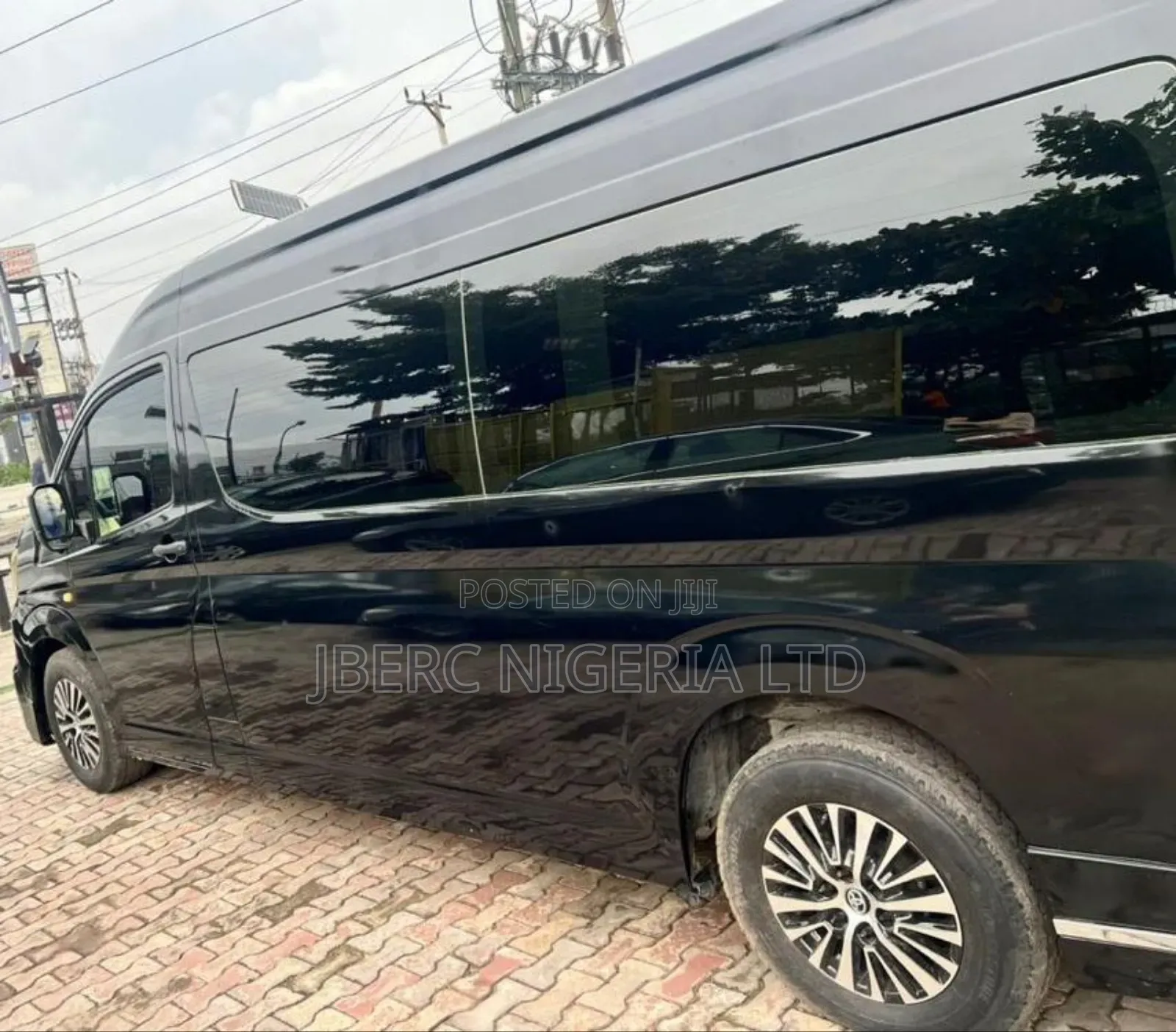 Toyota HiAce 2022 Black