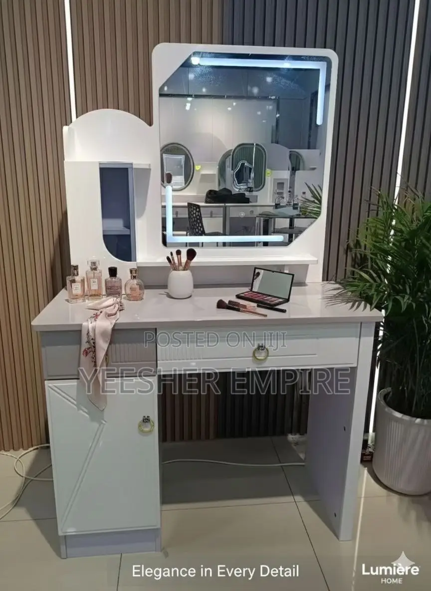 Dresser Set