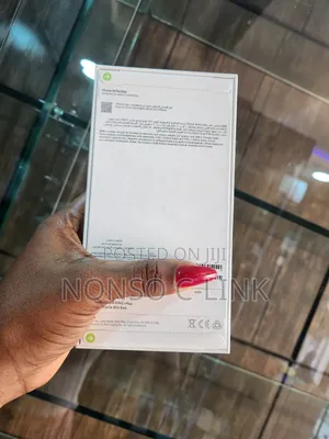 New Apple iPhone 16 Pro Max 256 GB Gold