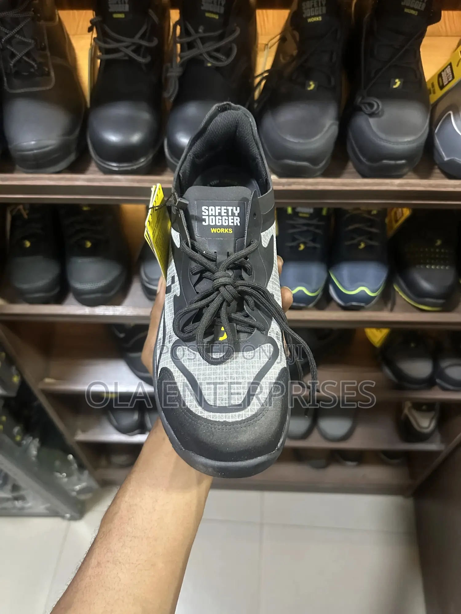 Azuma Boot