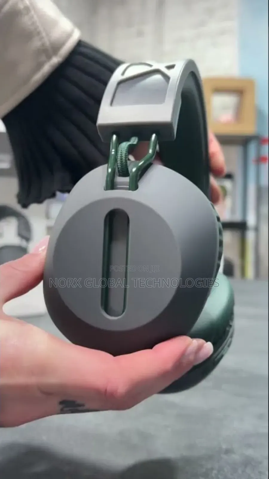 Wiwu Solar Active Noise Cancelation Headset