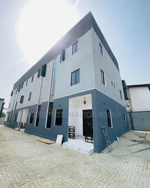 4bdrm Duplex in Akobo for sale