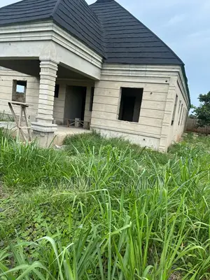 5bdrm Duplex in Olorunda Ikotan for sale