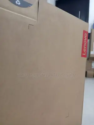 New Laptop Lenovo LOQ 15ARP9 8GB Intel Core I5 SSD 512GB