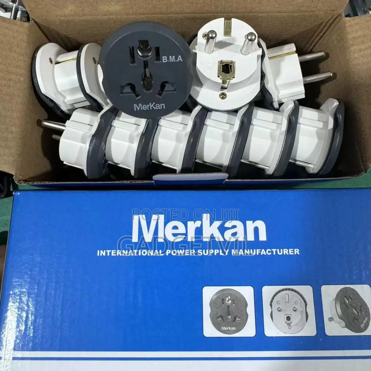 Universal Us Uk Au Eu Plug Adapter/Converter