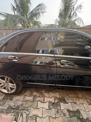 Mercedes-Benz C300 Luxury 4Matic Sedan AWD (3.0L 6cyl 7A) 2010 Black