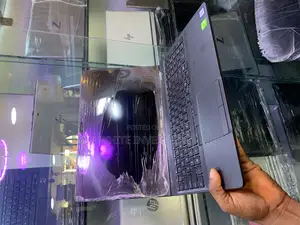Laptop Dell Precision 3541 16GB Intel Core I7 SSD 512GB