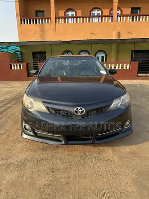 Toyota Camry SE Sport 4dr Sedan (2.5L 4cyl 6A) 2014 Gray