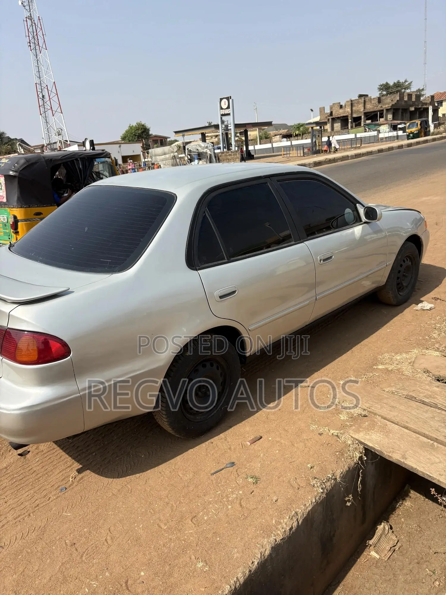 Toyota Corolla 1.9 D Sedan 2000 Silver