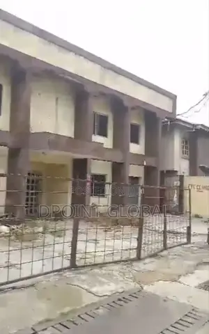 8bdrm Duplex in Not Estate, Ikeja for sale