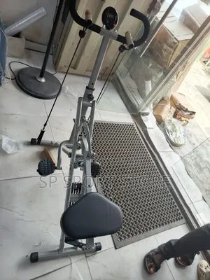 Grey Supermax Pro Squat Machine