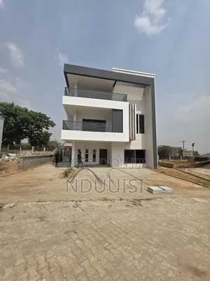 5bdrm Duplex in Kado for sale