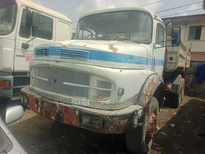 2624 Benz Tipper 10 Tyres 6x6 Wheels Drive Tokunbo (Right-Hand)
